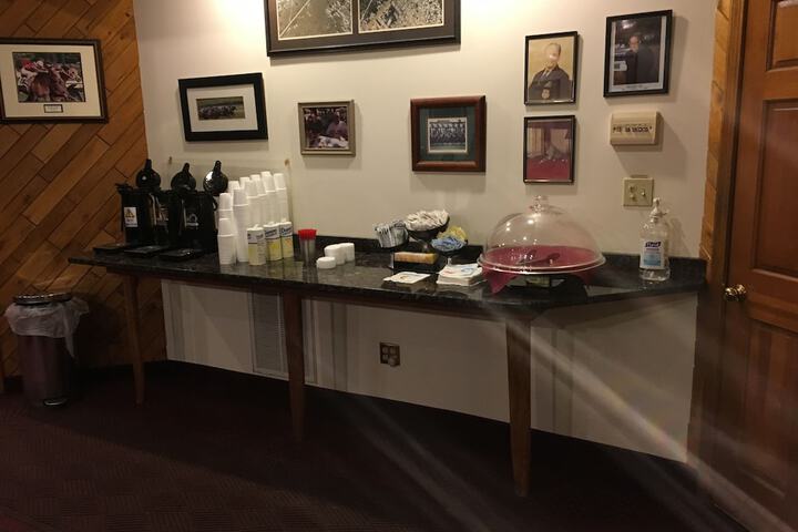 Breakfast/Coffee Service 39 of 62