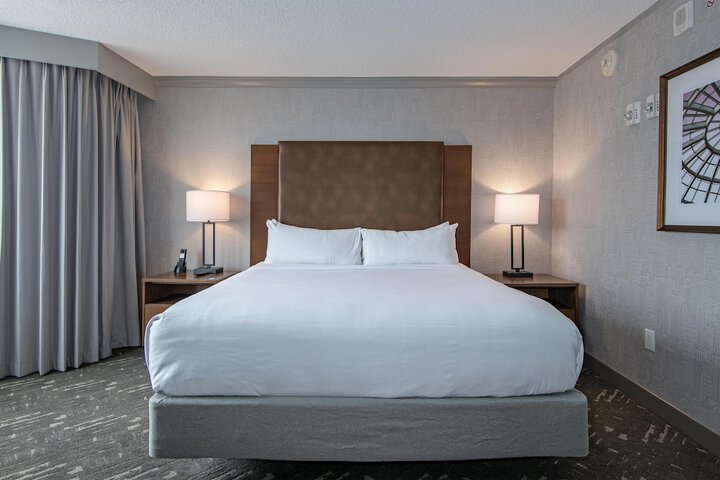 DoubleTree by Hilton Hotel West Edmonton