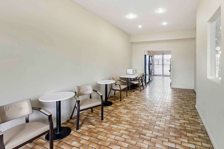 Hotel Interior 10 of 27