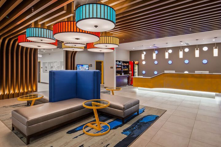 Hotel Interior 4 of 25