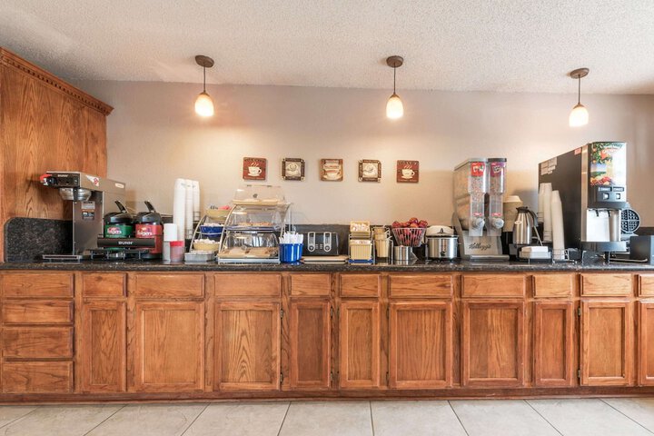 Breakfast/Coffee Service 26 of 27