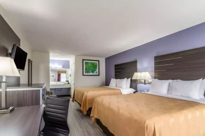 Quality Inn & Suites Canton