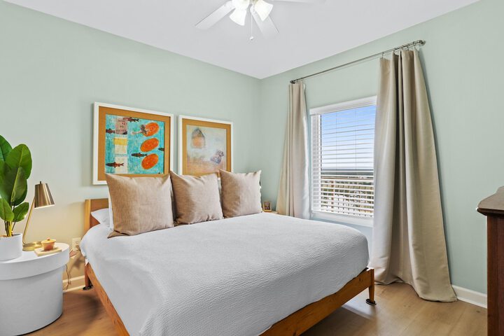 Room 360 of 954