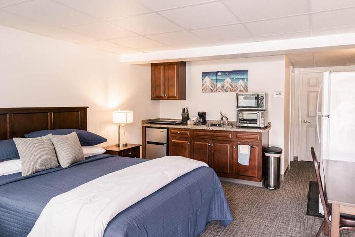Alaska Frontier Inn