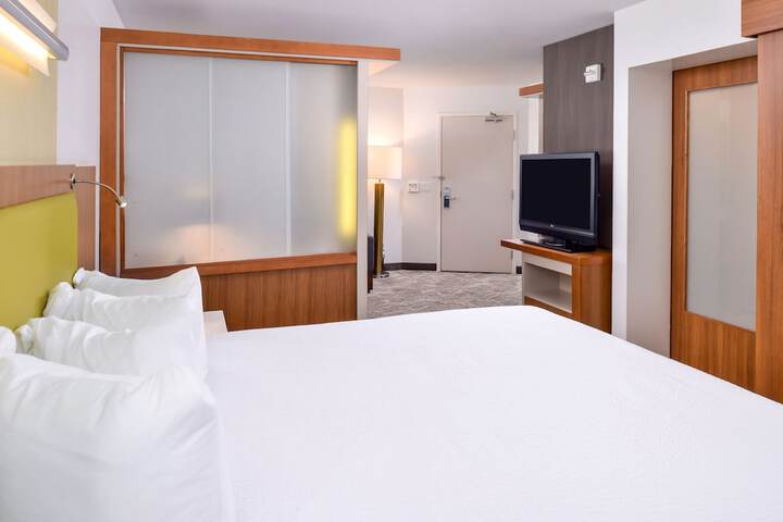 Room 37 of 59