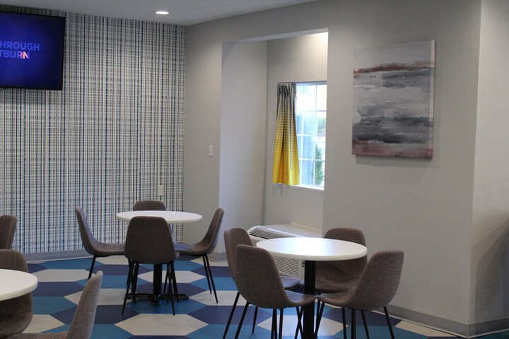 Microtel Inn & Suites by Wyndham Stockbridge / Atlanta I-75