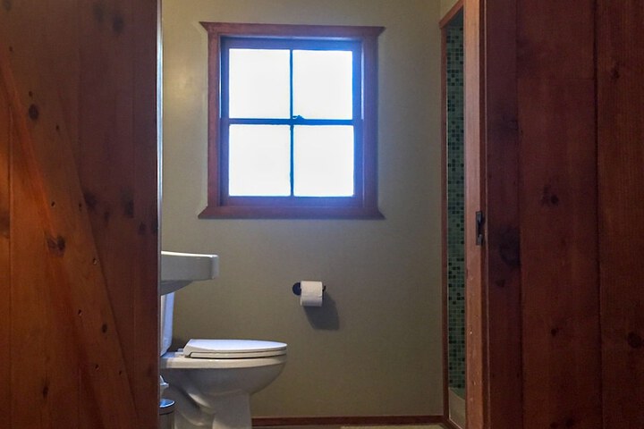 Room 44 of 58