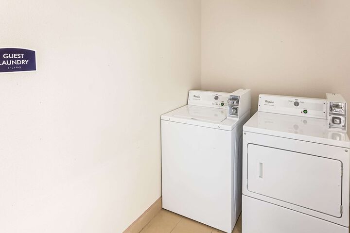 Room 11 of 23