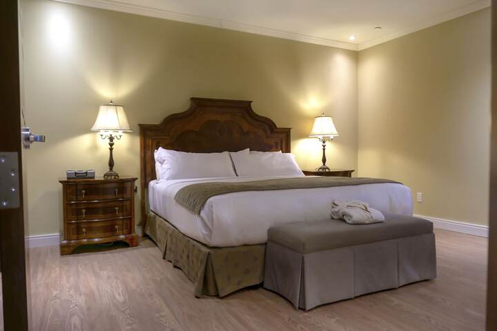 Hotel Brossard an Ascend Collection Hotel