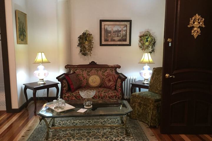 Room 13 of 35