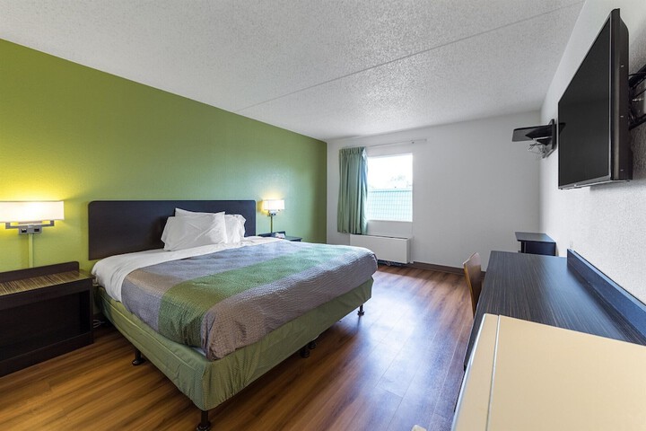 Motel 6 Warminster PA