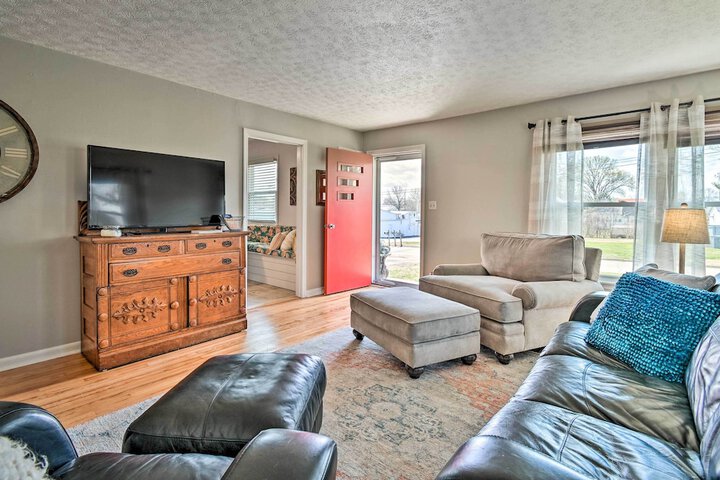 Charming Cave City Vacation Rental w / Fire Pit!
