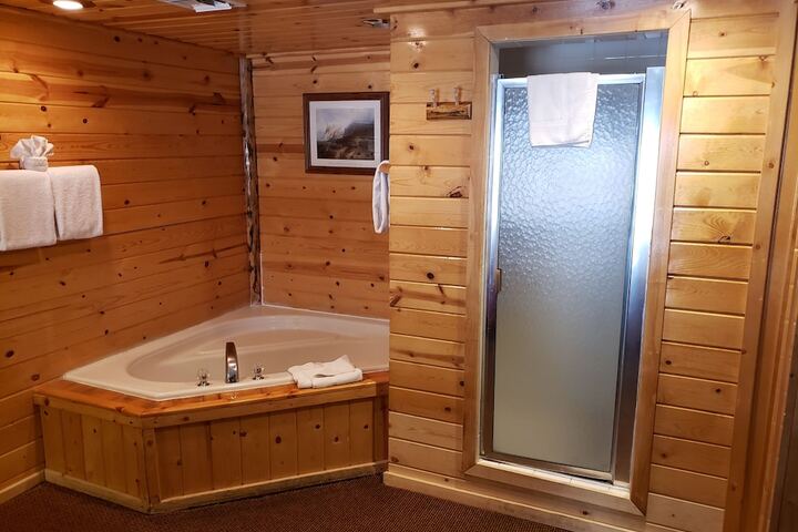 Hot Tub 72 of 76