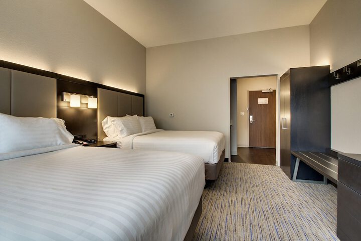 Holiday Inn Express & Suites Summerville by IHG