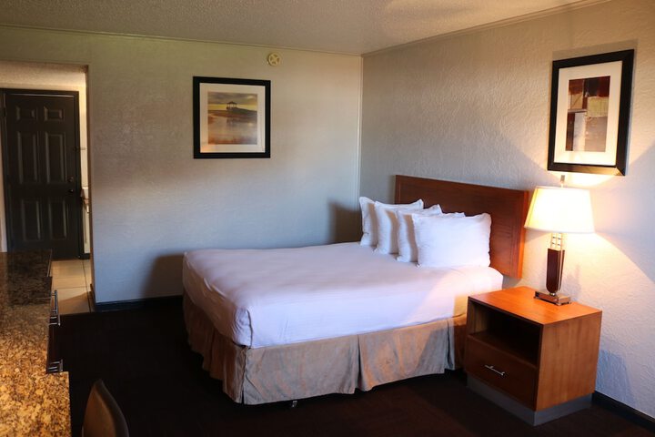 Room 15 of 26