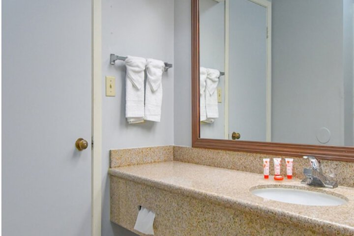 Room 15 of 26