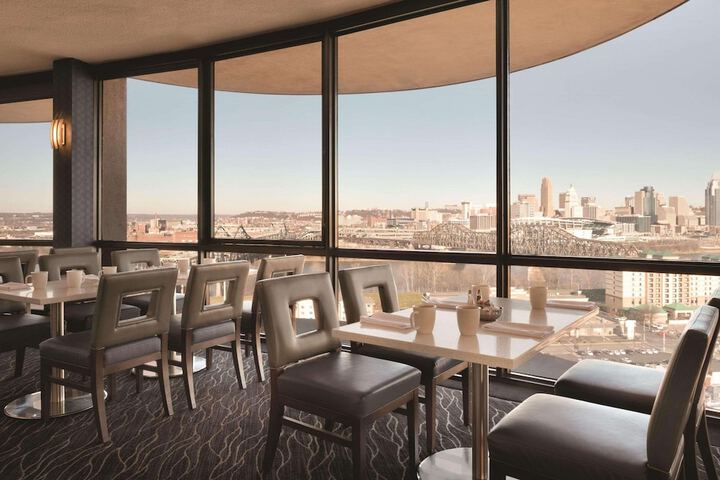 Radisson Hotel Cincinnati Riverfront
