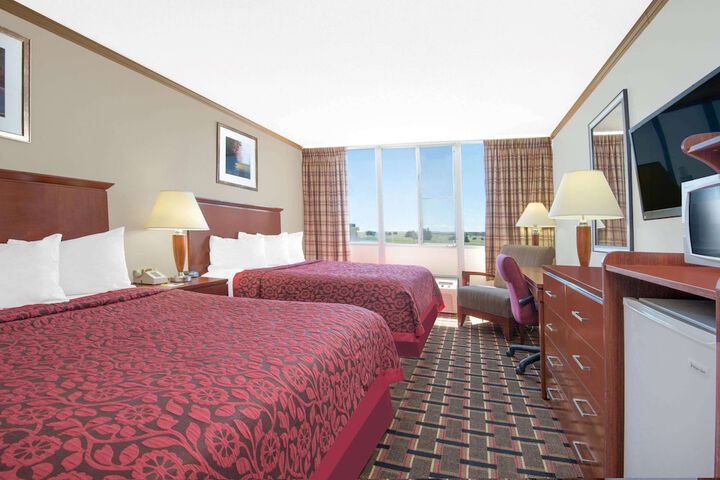 Room 10 of 25