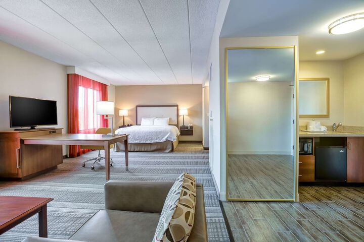 Hampton Inn Boston - Norwood