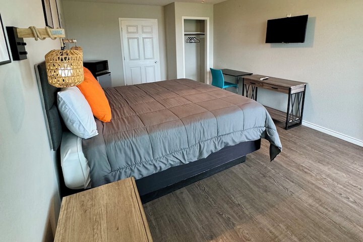 The 409 Bolivar Beach Hotel