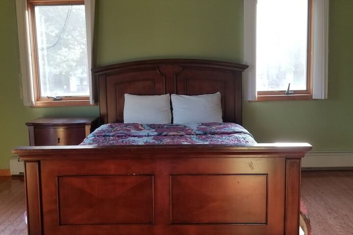 Room 76 of 107