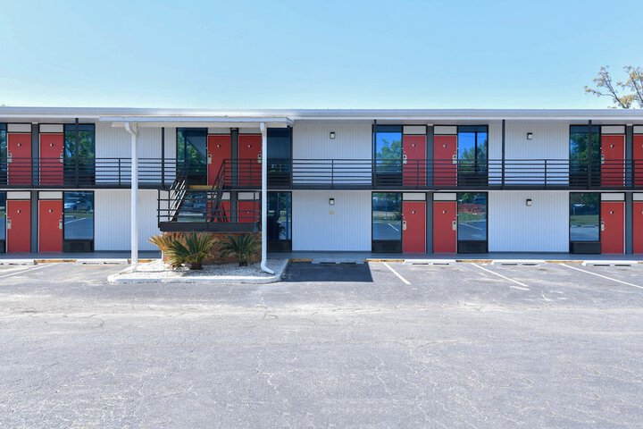OYO Hotel Valdosta GA I-75