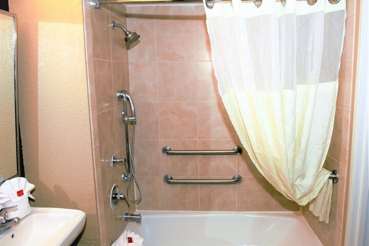 Microtel Inn & Suites by Wyndham Jacksonville Airport