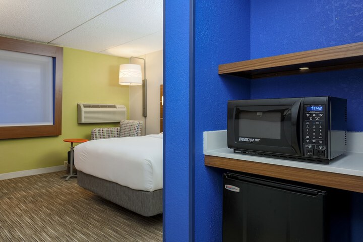 Room 19 of 50