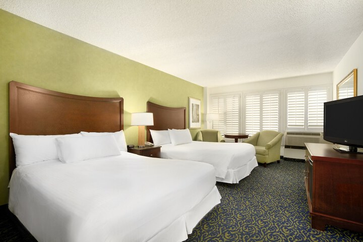Room 9 of 25