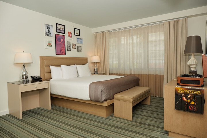 Room 15 of 92