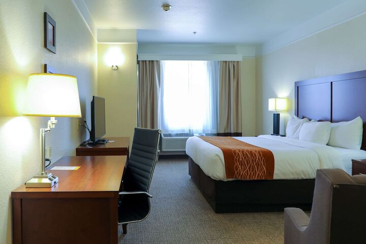 Room 14 of 32