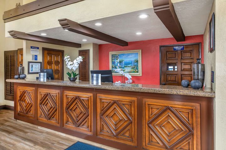 Hotel Interior 10 of 36