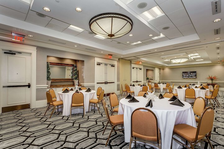Hampton Inn & Suites Mobile- Downtown Historic District