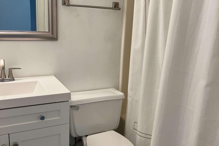 Uhost AI 2BR Condo Scenic Mountain Retreat