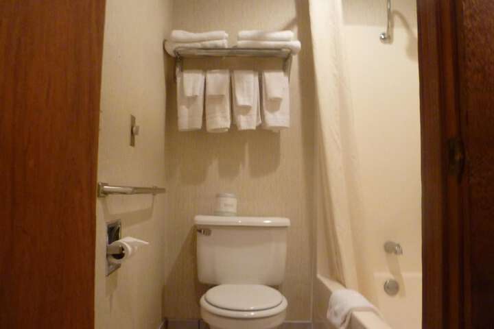 Room 11 of 30
