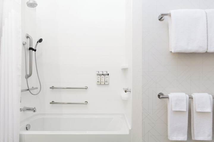 Holiday Inn Express Hotel & Suites Christiansburg by IHG