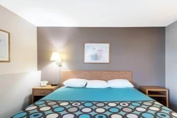 Room 28 of 31