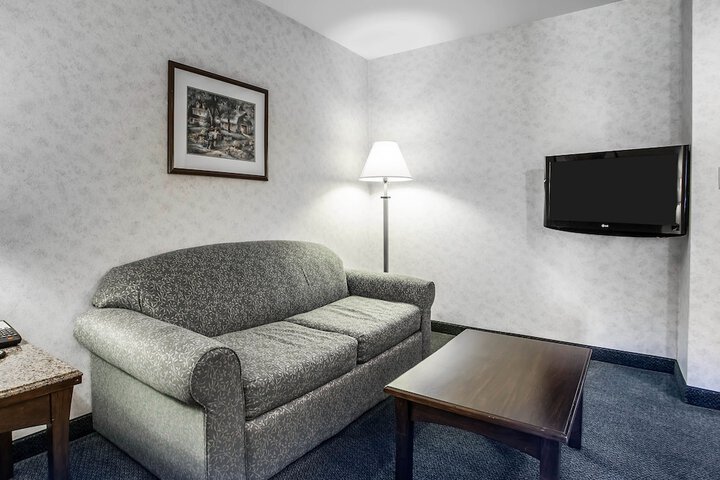 Room 46 of 83