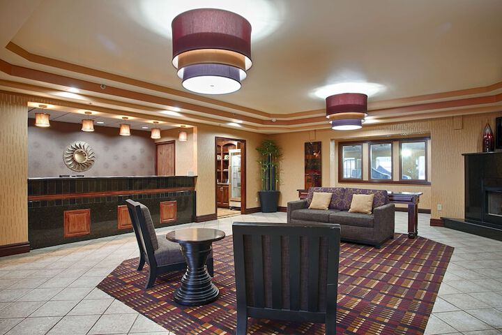 Hotel Interior 6 of 18