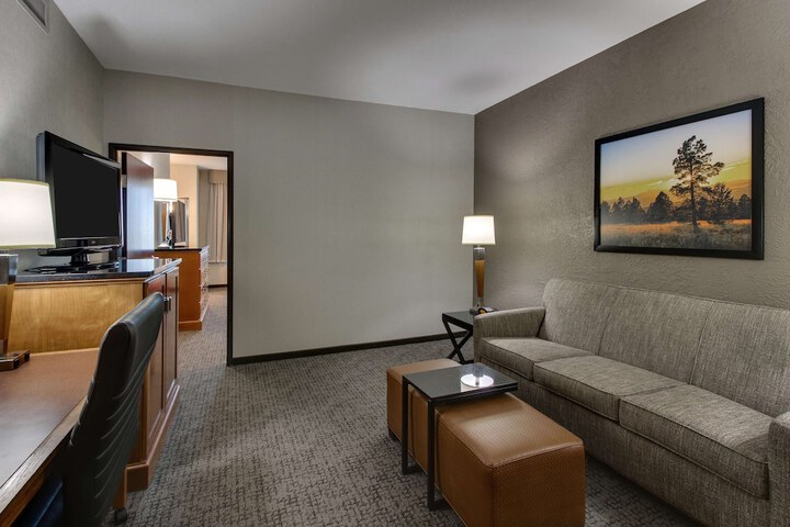 Room 32 of 82