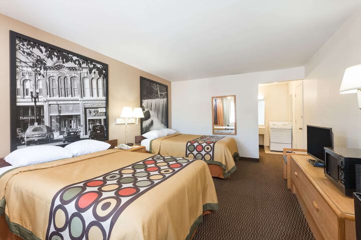 Room 40 of 62