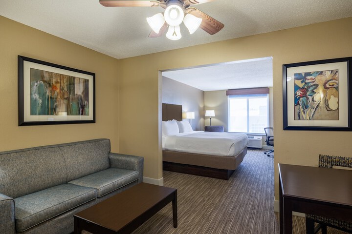 Room 17 of 42