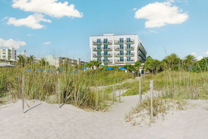 Hotel 7 of 62