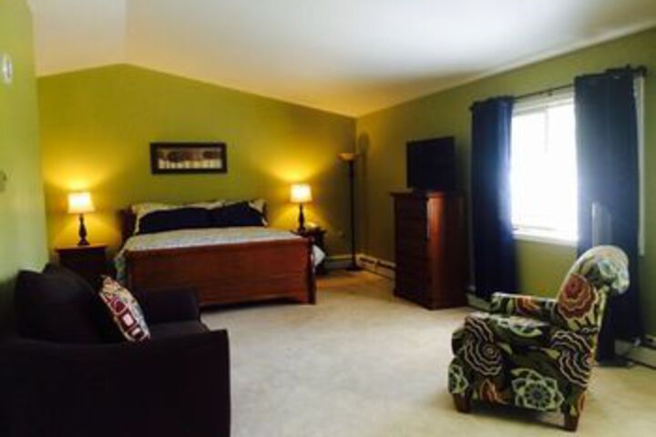 Fairbanks Moose Manor B & B