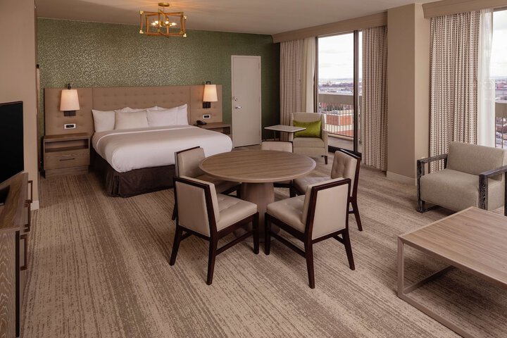 Room 15 of 87
