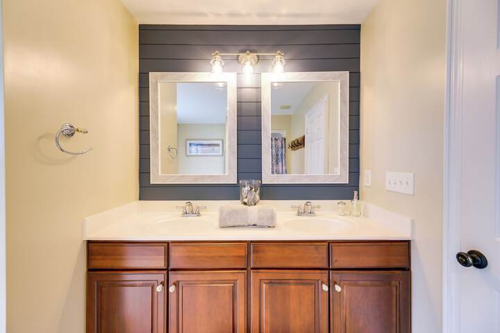 Harkers Island Vacation Rental With Pool Table!