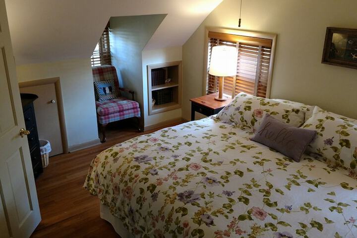 Room 40 of 65