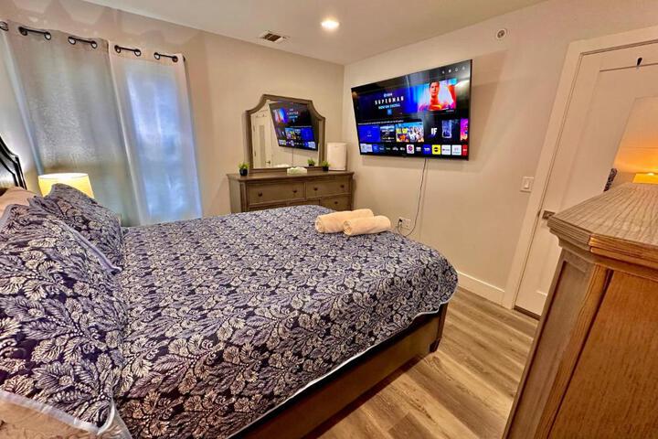 The Classy Suite - 2BR with Free Parking