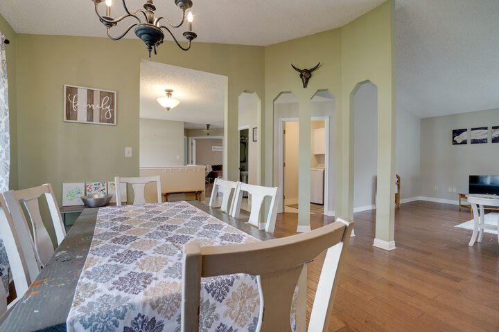 Family Minnesota Vacation Rental w / Balcony