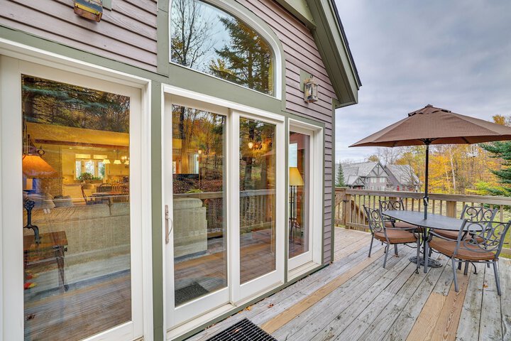 Ski-in / ski-out w/ Sauna in Jay Ski Peak Resort!